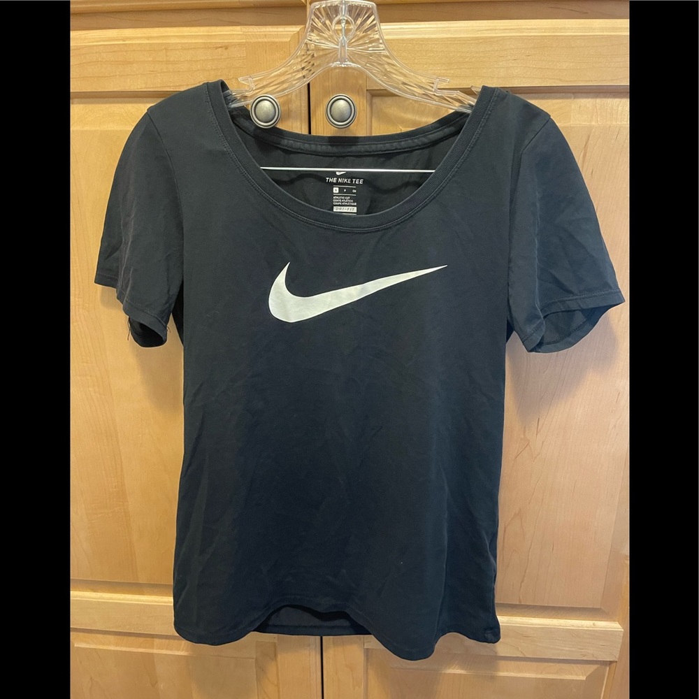 Women’s Nike t shirt